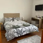 Djm Palms - Shared - Compartida - No Es Casa Privada B&B