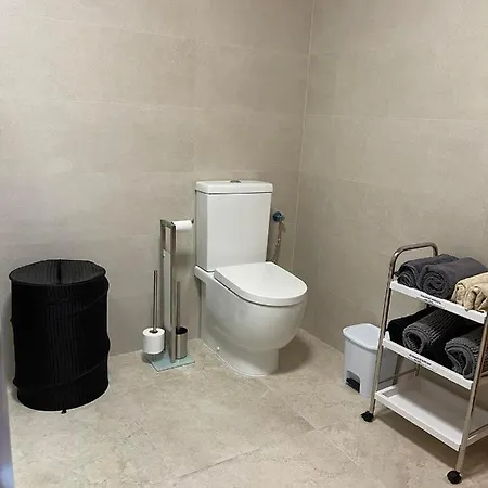 לינה וארוחת בוקר Djm Palms - Shared - Compartida - No Es Casa Privada Ayora