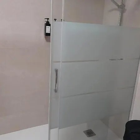 Djm Palms - Shared - Compartida - No Es Casa Privada * Ayora