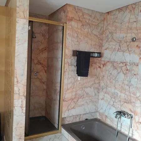Djm Palms - Shared - Compartida - No Es Casa Privada Bed & Breakfast *