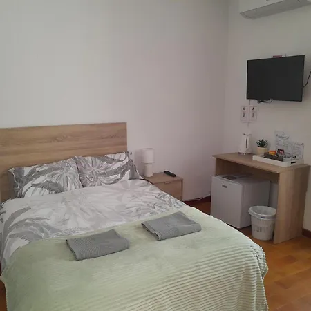 Djm Palms - Shared - Compartida - No Es Casa Privada Bed & Breakfast Ayora