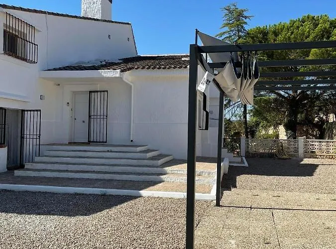 ベッド・アンド・ブレックファスト Djm Palms - Shared - Compartida - No Es Casa Privada Ayora